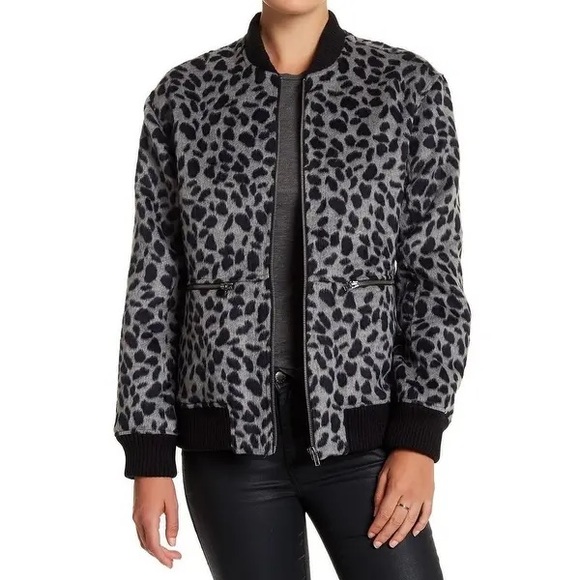 Ro & De Jackets & Blazers - RO & DE Blue and Grey Animal Print Bomber Jacket